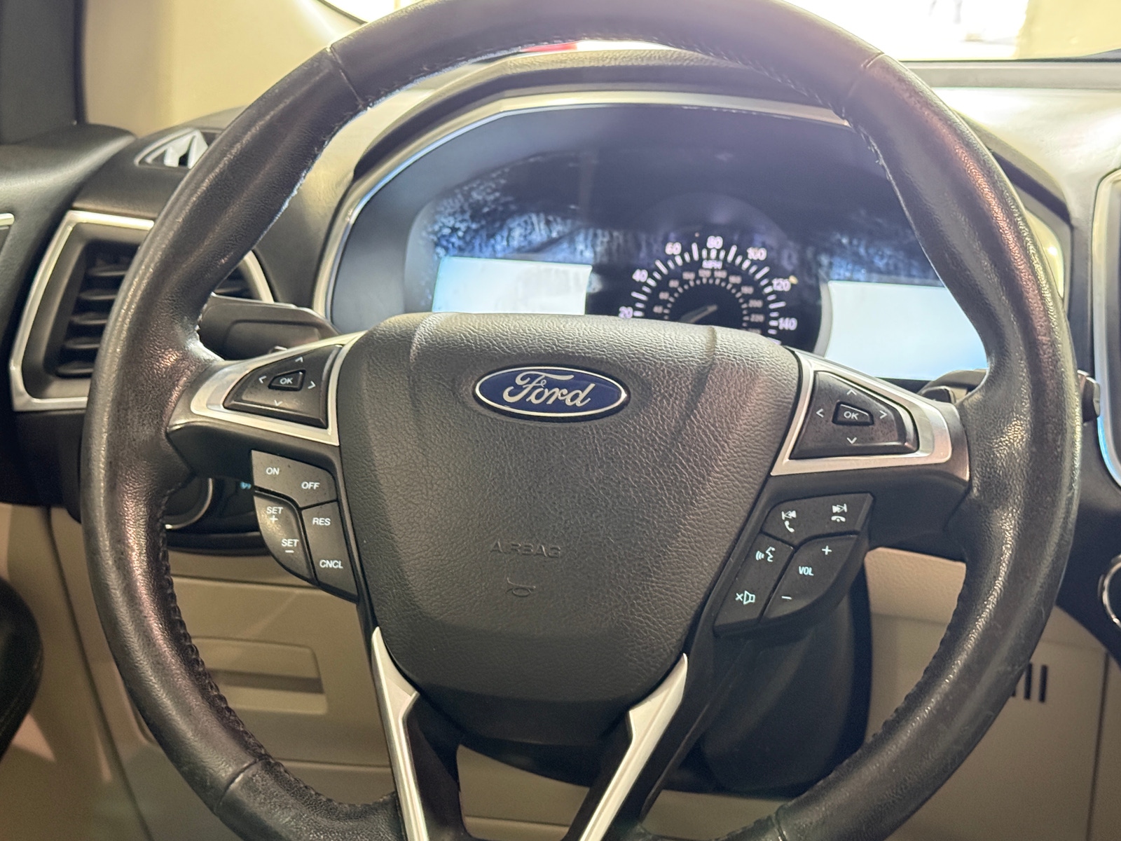 Thumbnail: 2017 Ford Edge - 4