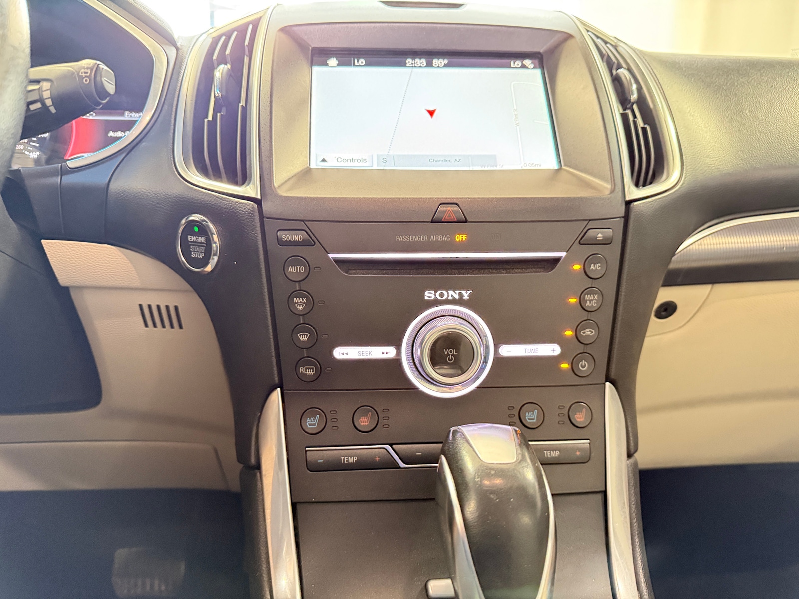 Thumbnail: 2017 Ford Edge - 3