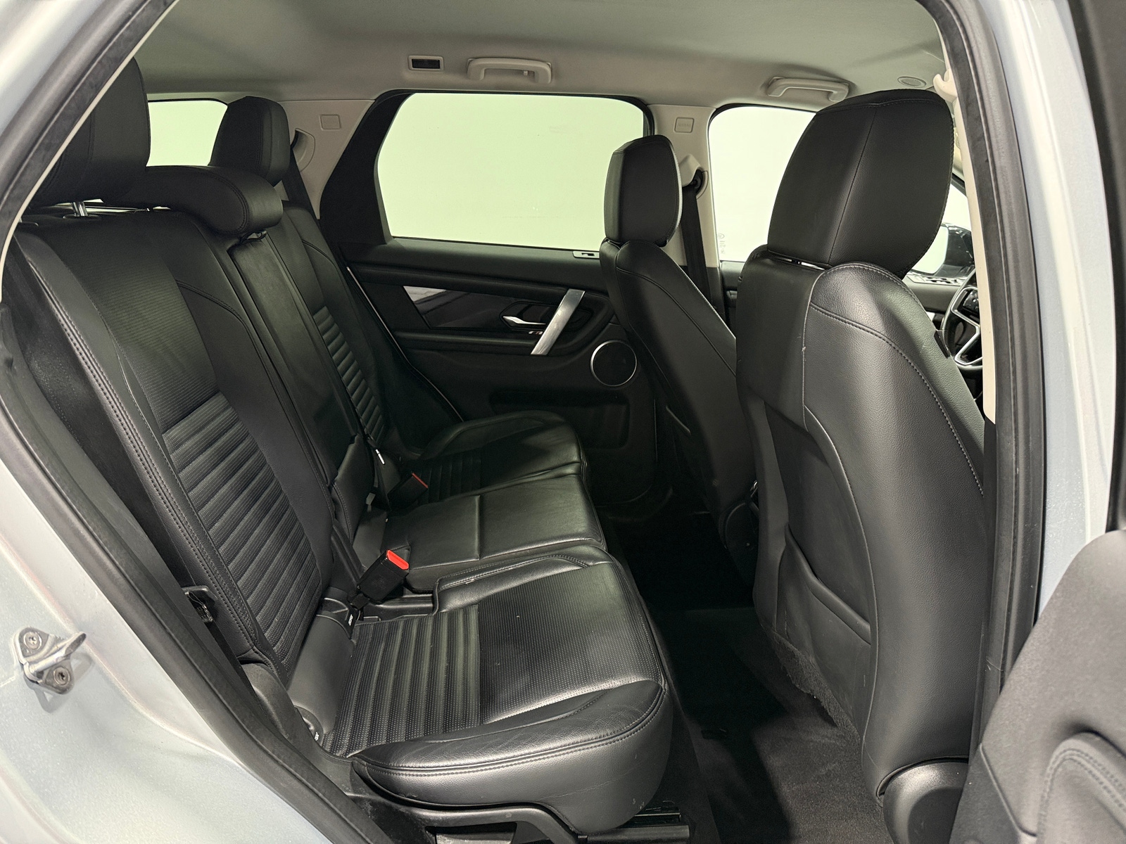 Thumbnail: 2021 Land Rover Discovery Sport - 5