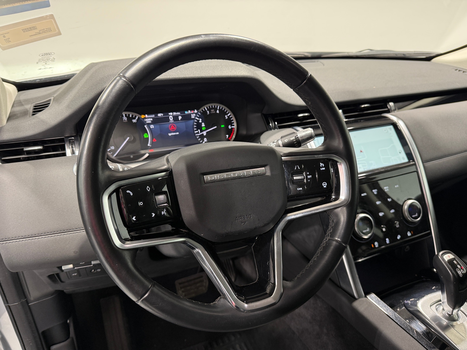 Thumbnail: 2021 Land Rover Discovery Sport - 4