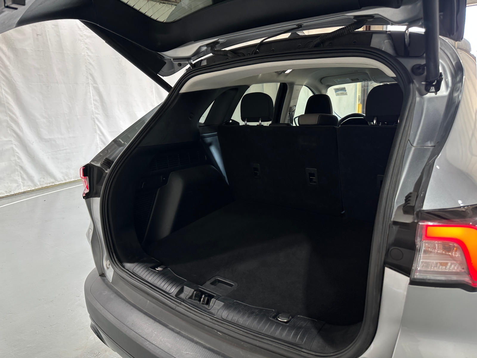 Thumbnail: 2022 Ford Escape - 7