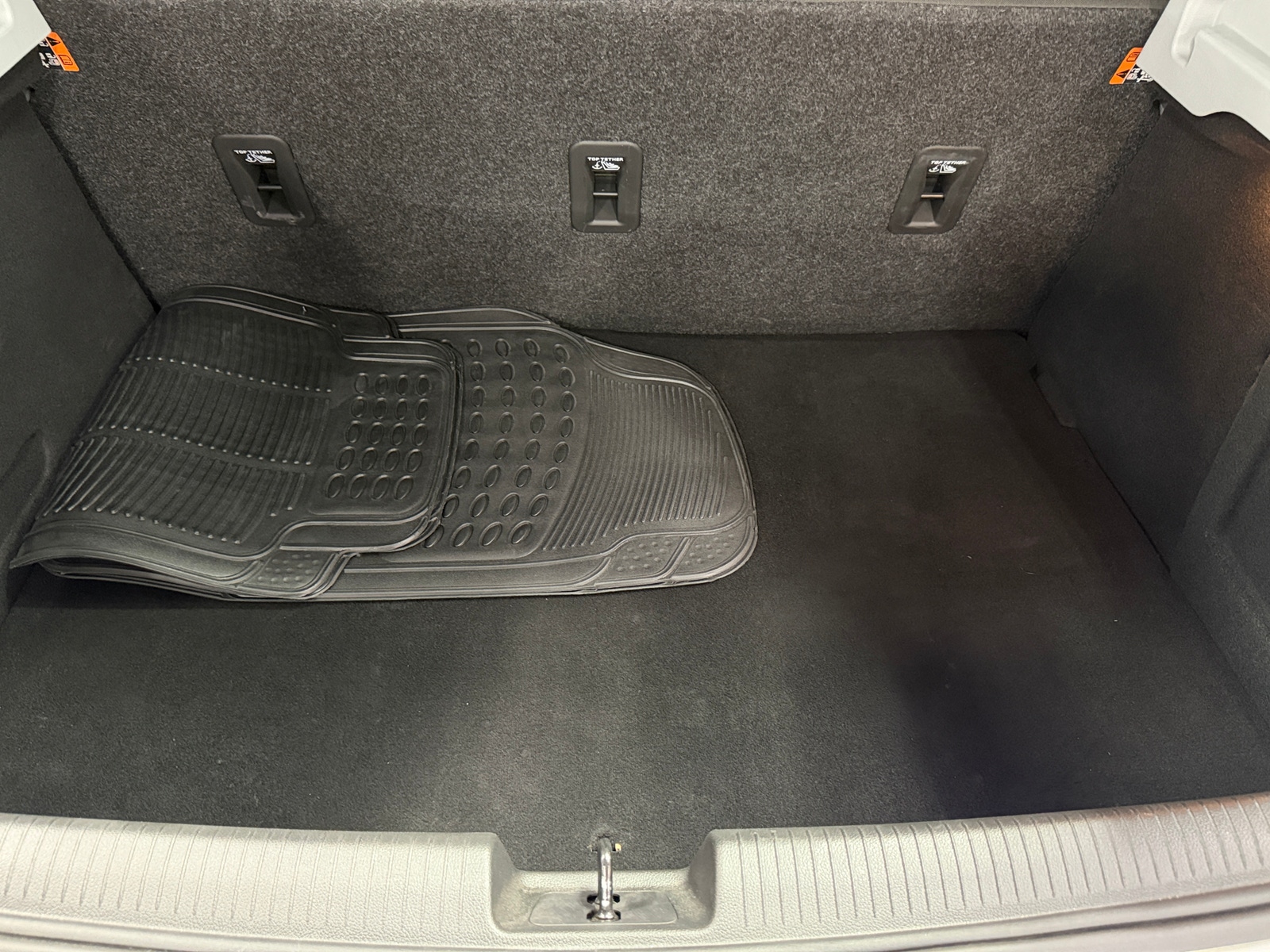 Thumbnail: 2019 Chevrolet Cruze - 7