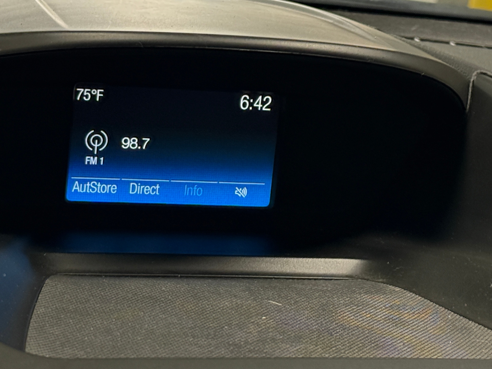 Thumbnail: 2018 Ford Escape - 4