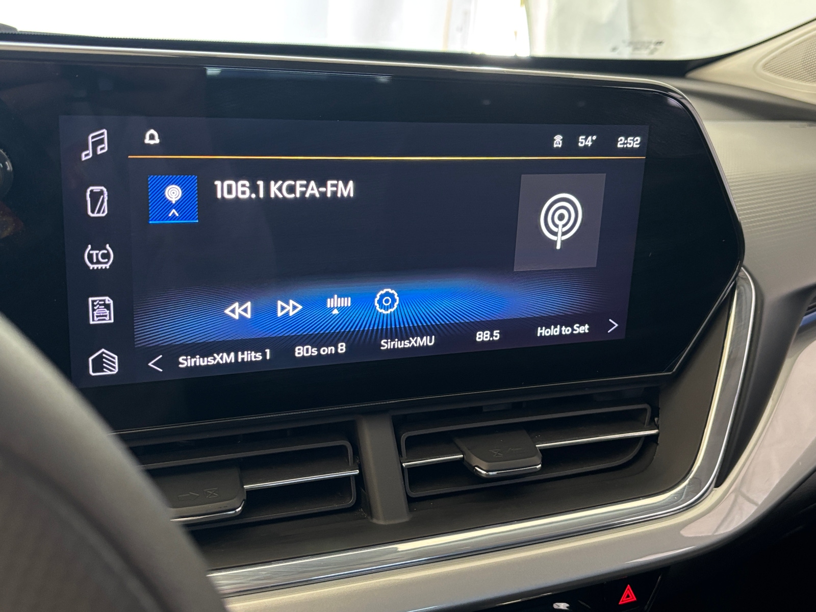 Thumbnail: 2025 Chevrolet Trax - 4