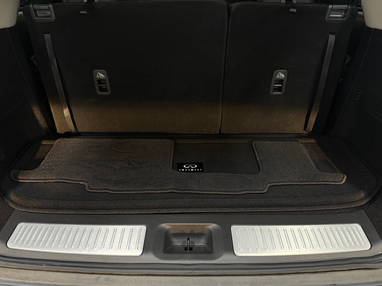 Thumbnail: 2023 INFINITI QX60 - 6