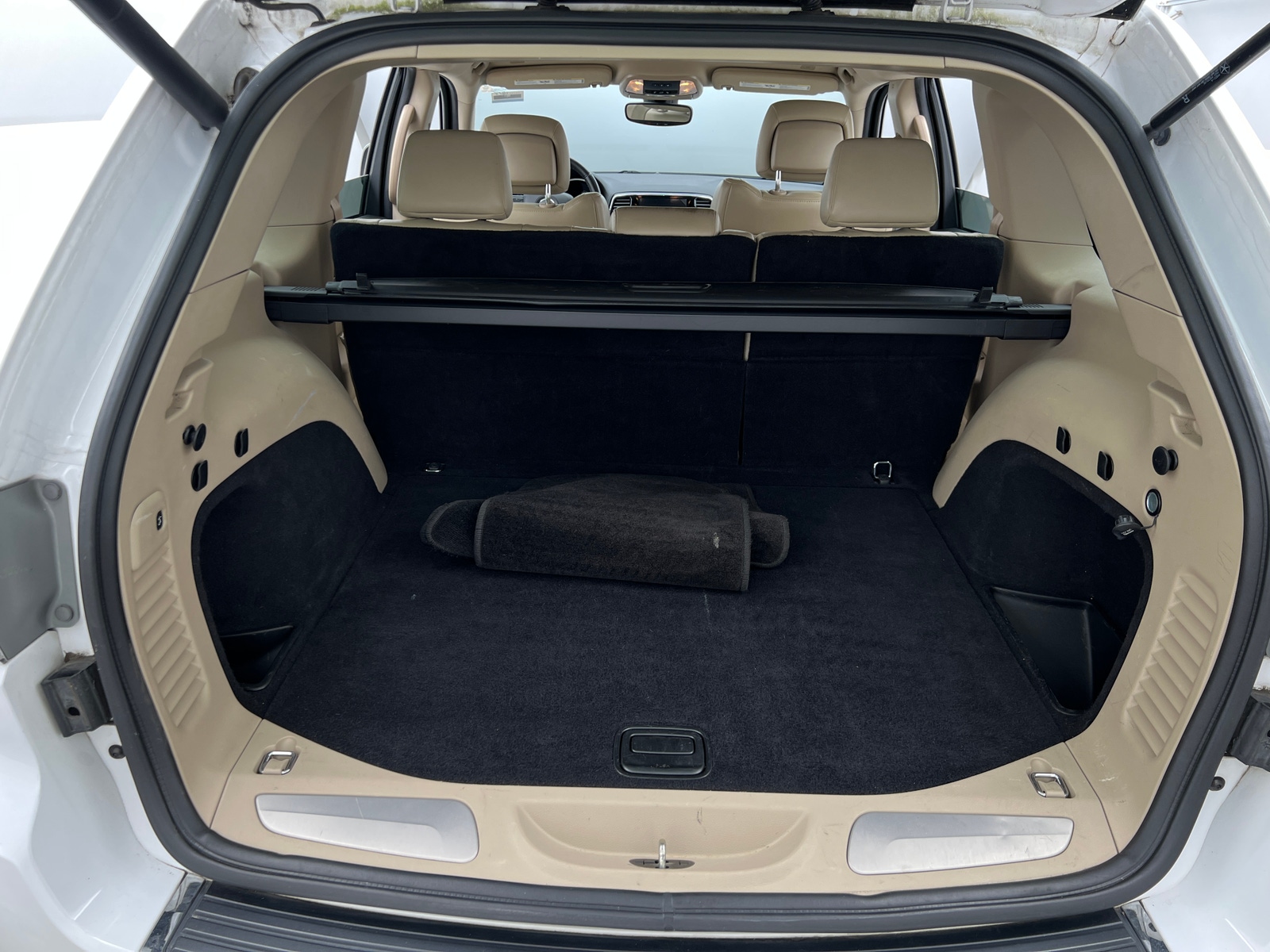 Thumbnail: 2019 Jeep Grand Cherokee - 6