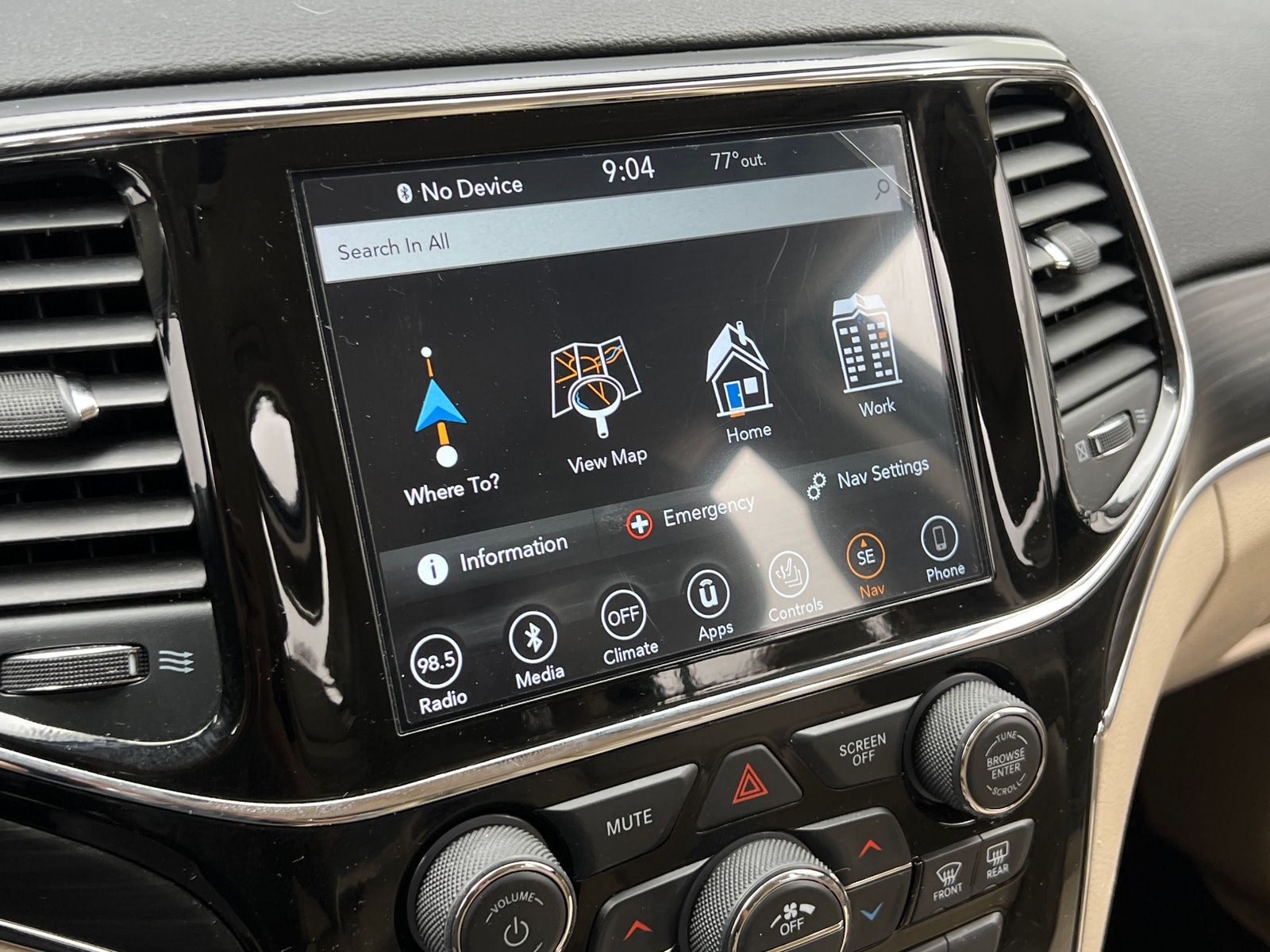 Thumbnail: 2019 Jeep Grand Cherokee - 3