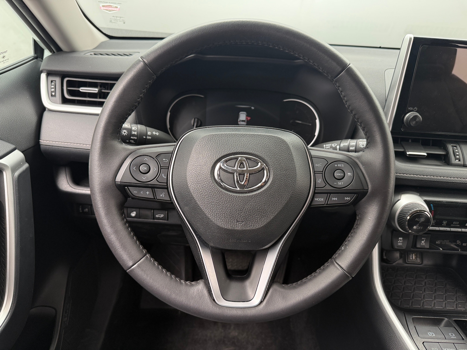 Thumbnail: 2025 Toyota RAV4 - 4