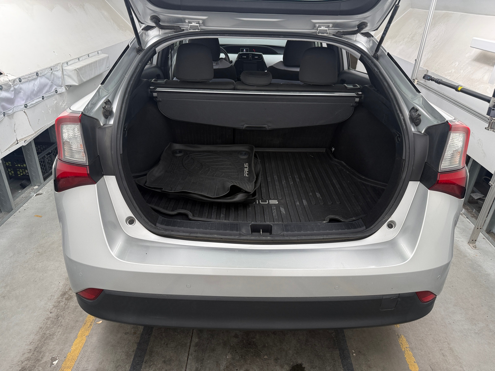 Thumbnail: 2019 Toyota Prius - 7