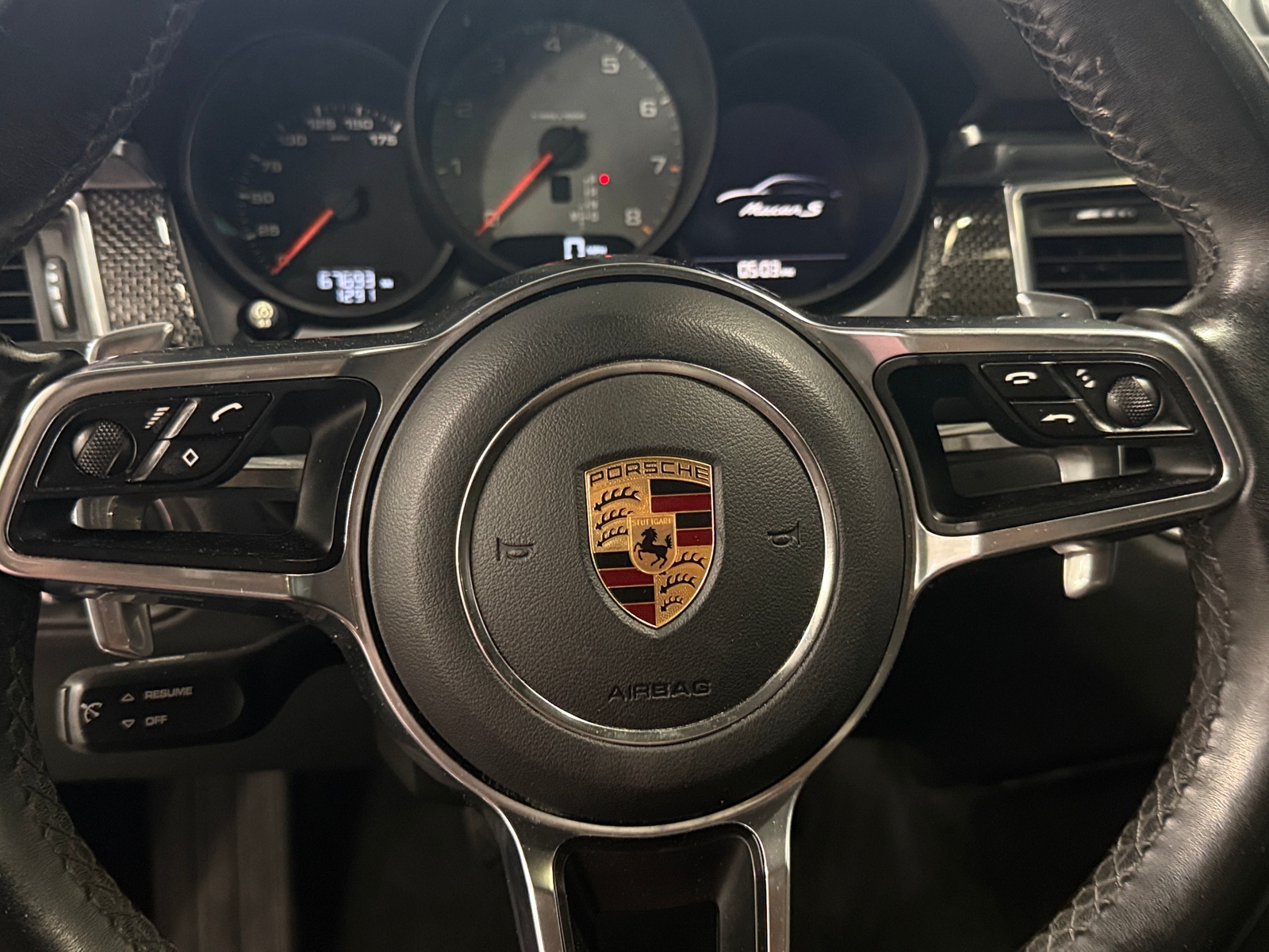 Thumbnail: 2016 Porsche Macan - 4