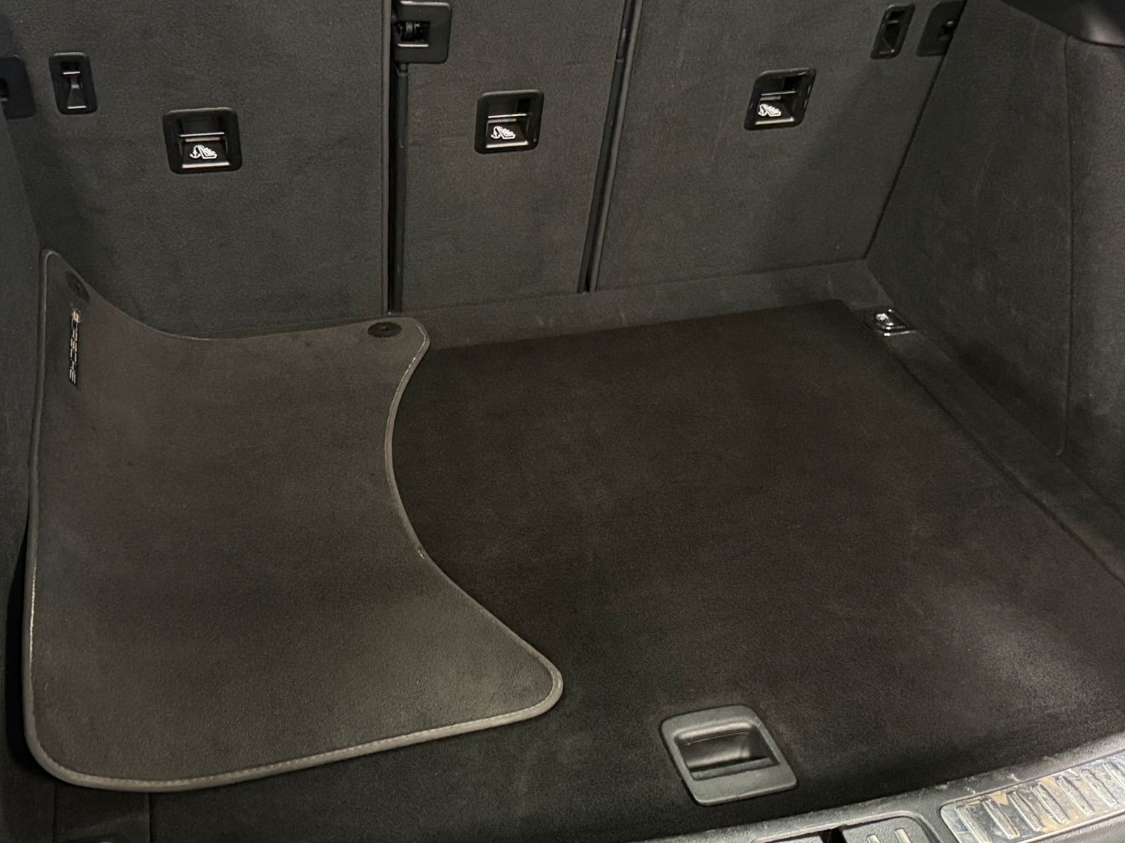 Thumbnail: 2016 Porsche Macan - 6