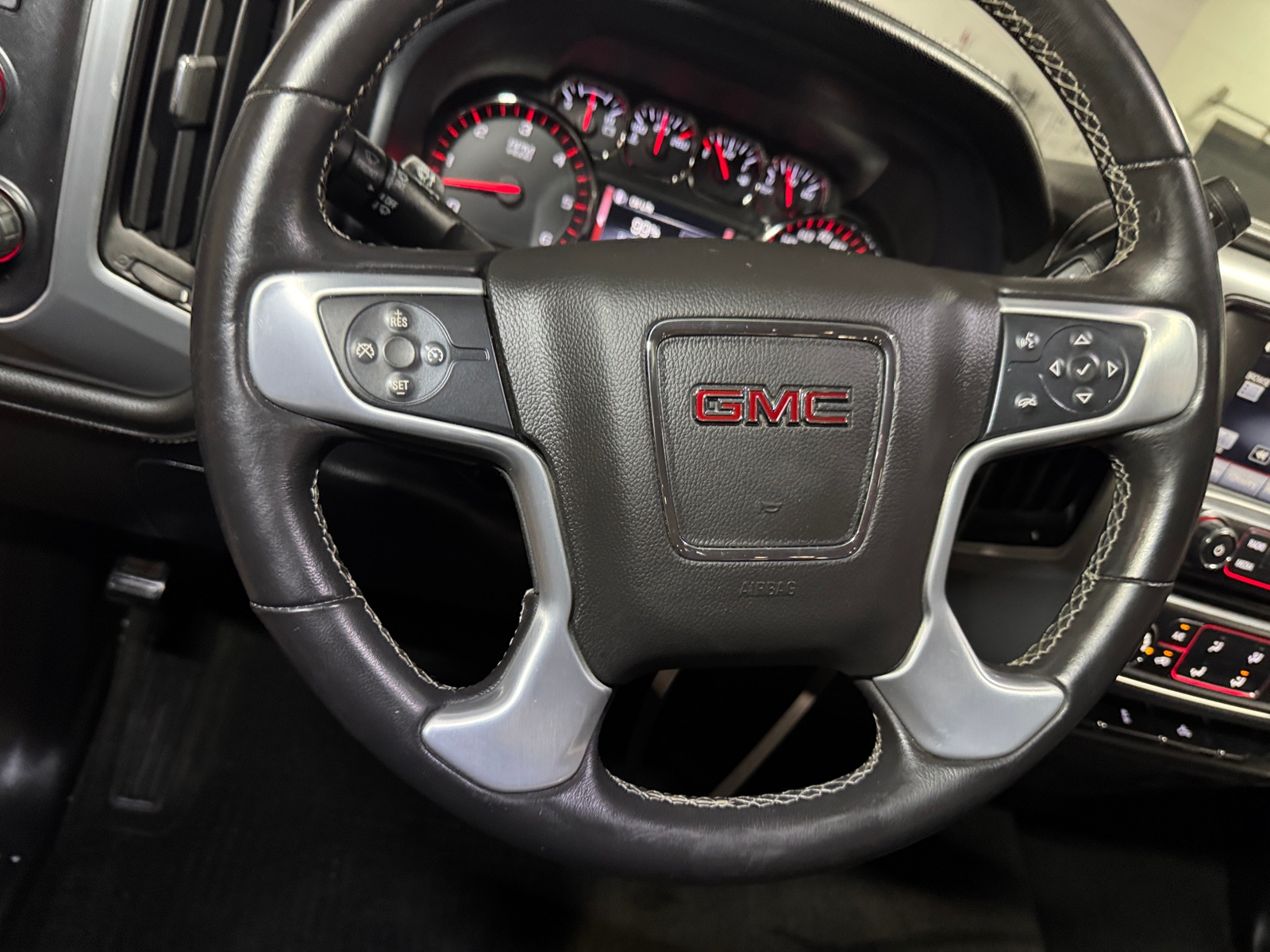 Thumbnail: 2015 GMC Sierra 2500 - 5