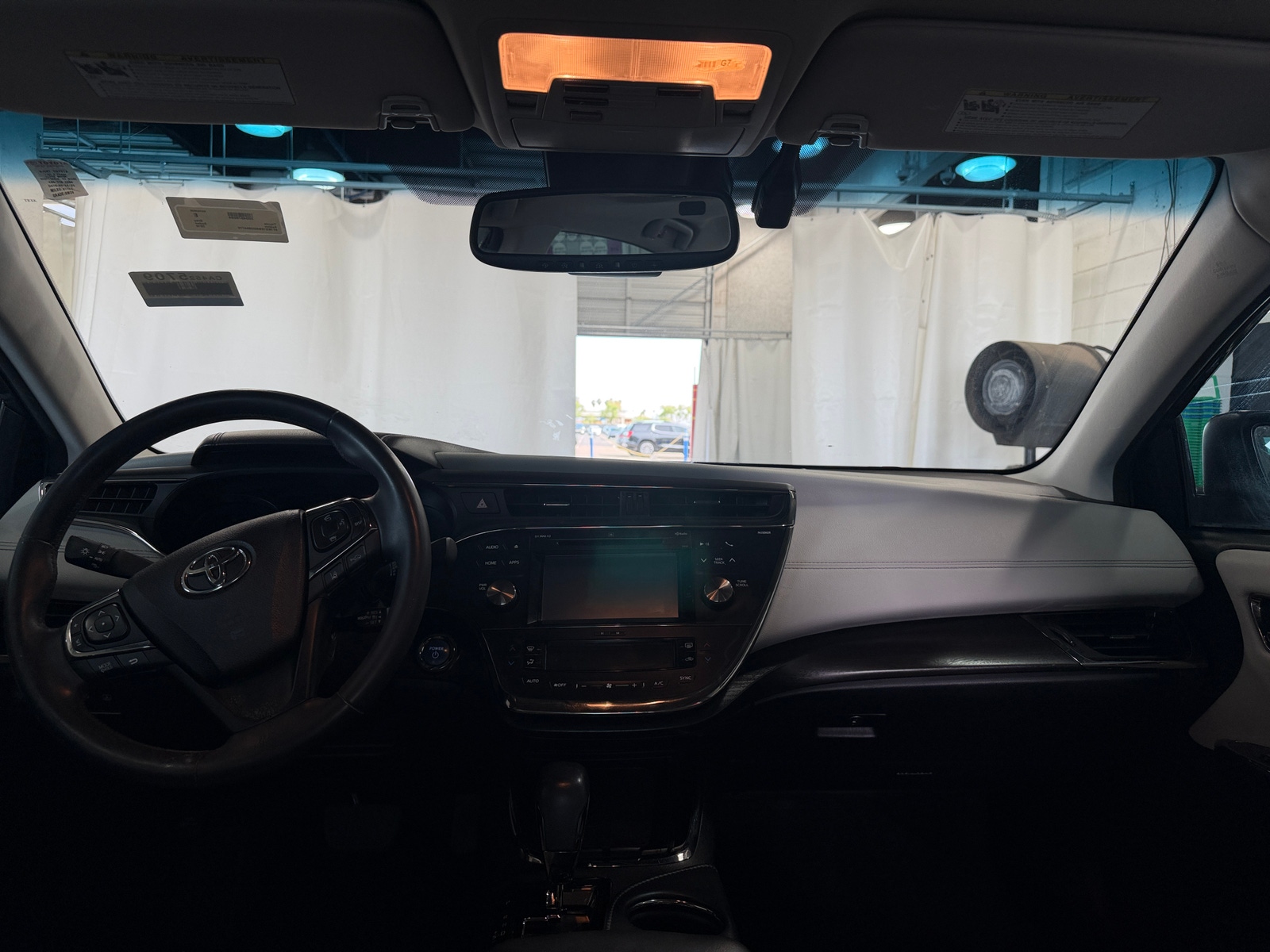 Thumbnail: 2016 Toyota Avalon - 2