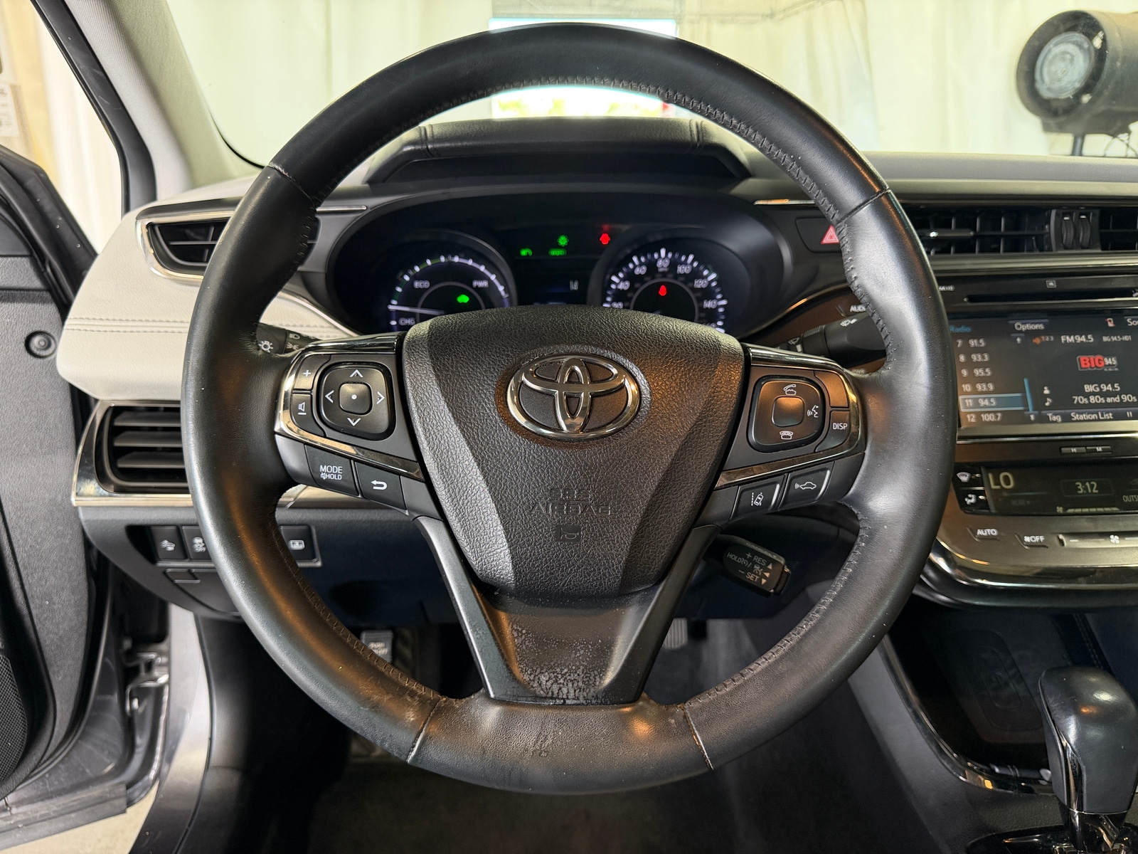Thumbnail: 2016 Toyota Avalon - 4