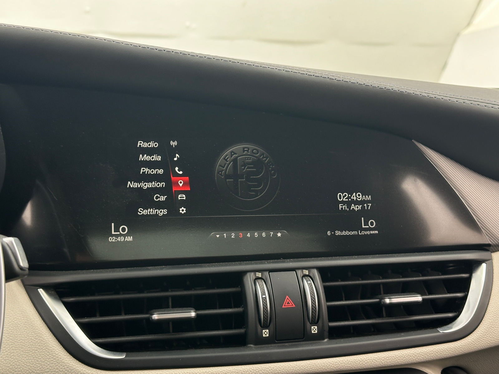 Thumbnail: 2019 Alfa Romeo Giulia - 3