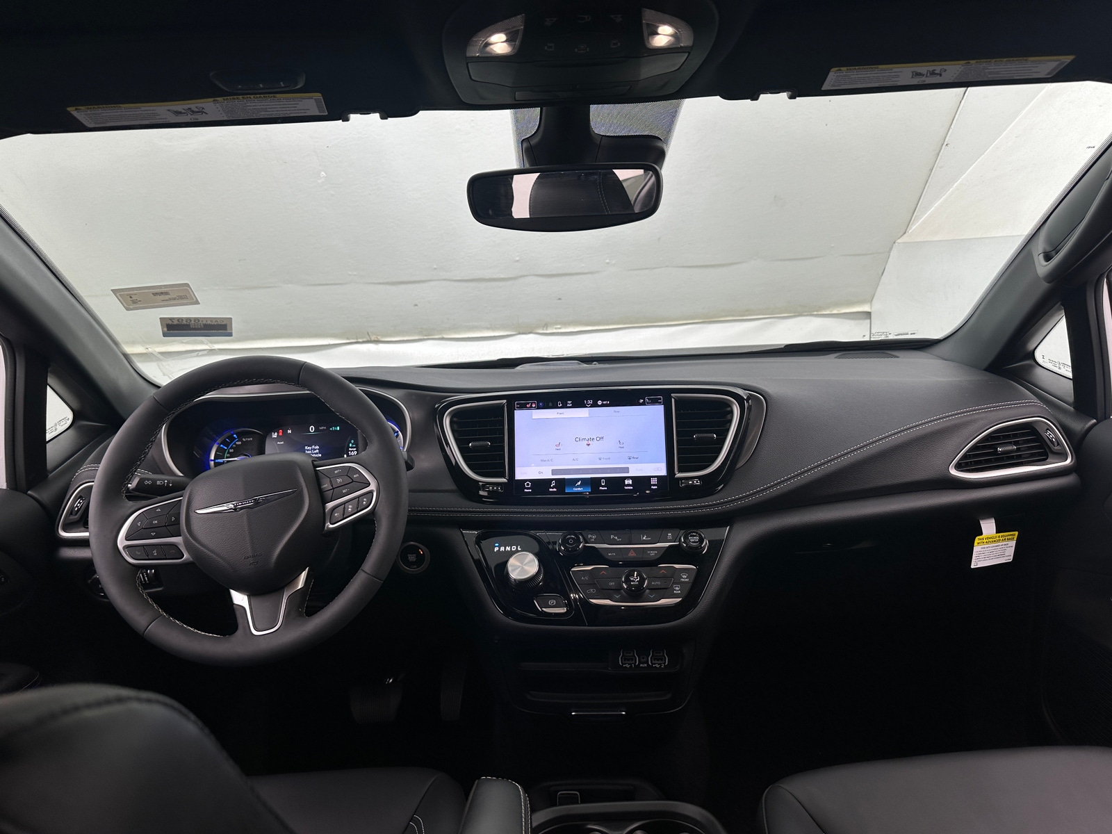 Thumbnail: 2025 Chrysler Pacifica - 2