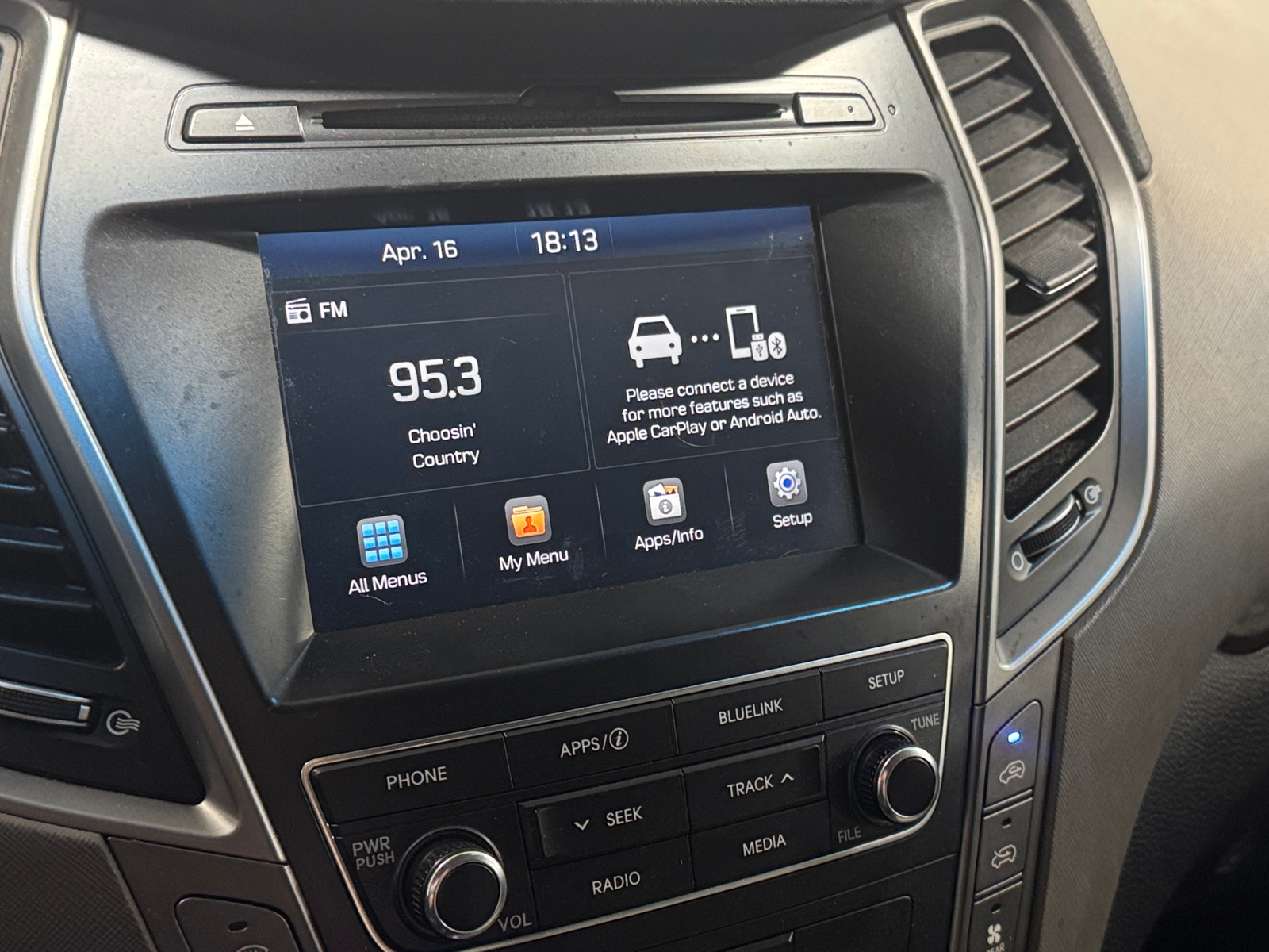 Thumbnail: 2017 Hyundai Santa Fe - 4