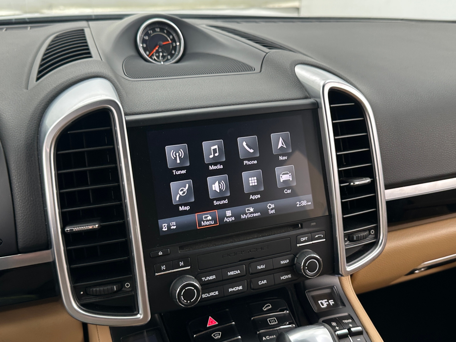 Thumbnail: 2018 Porsche Cayenne - 3