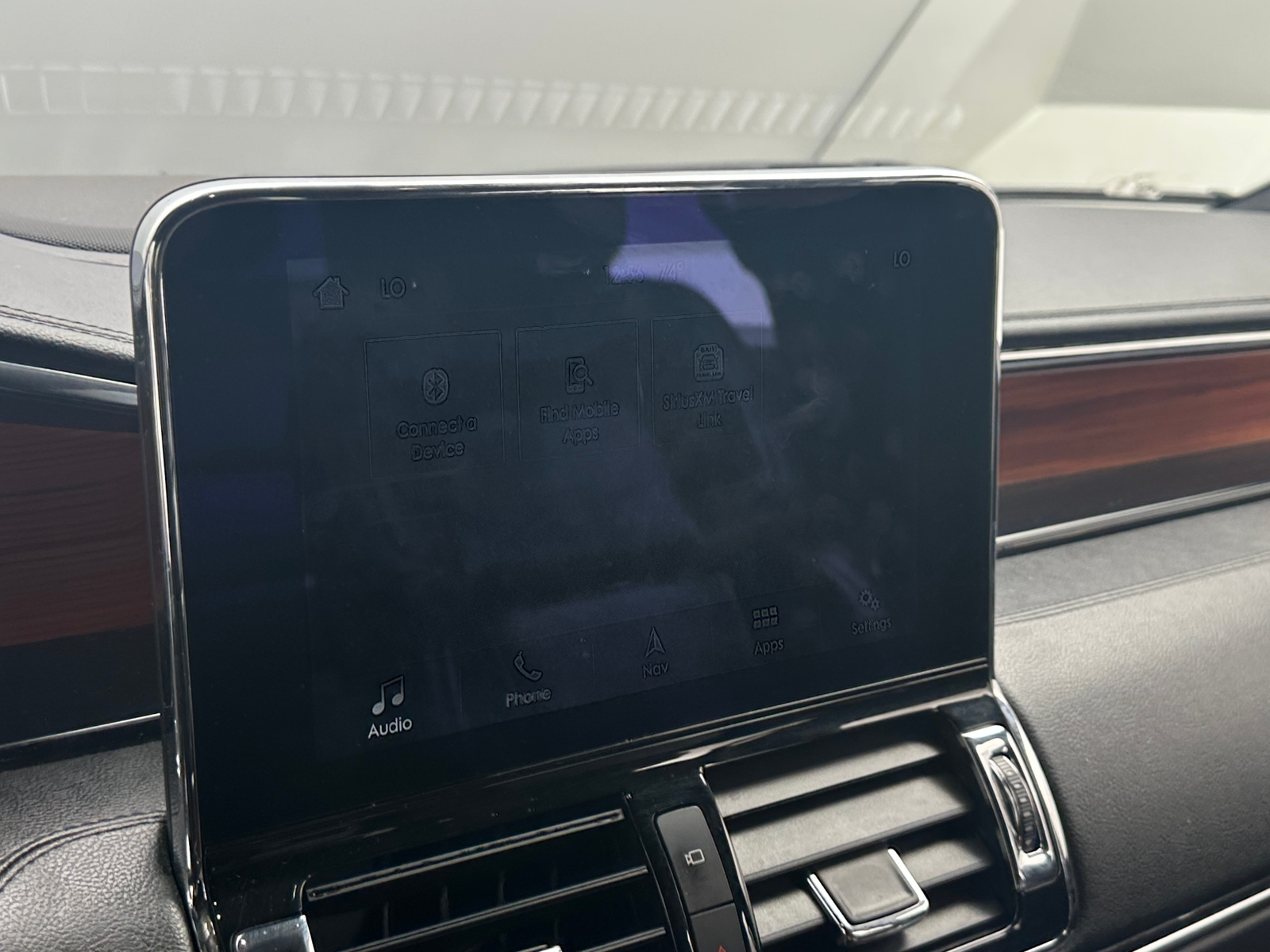 Thumbnail: 2018 Lincoln Navigator L - 3