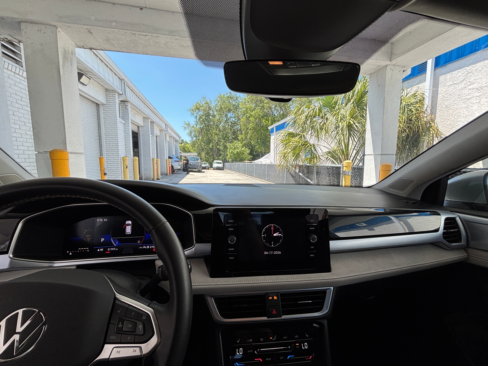 Thumbnail: 2025 Volkswagen Taos - 3