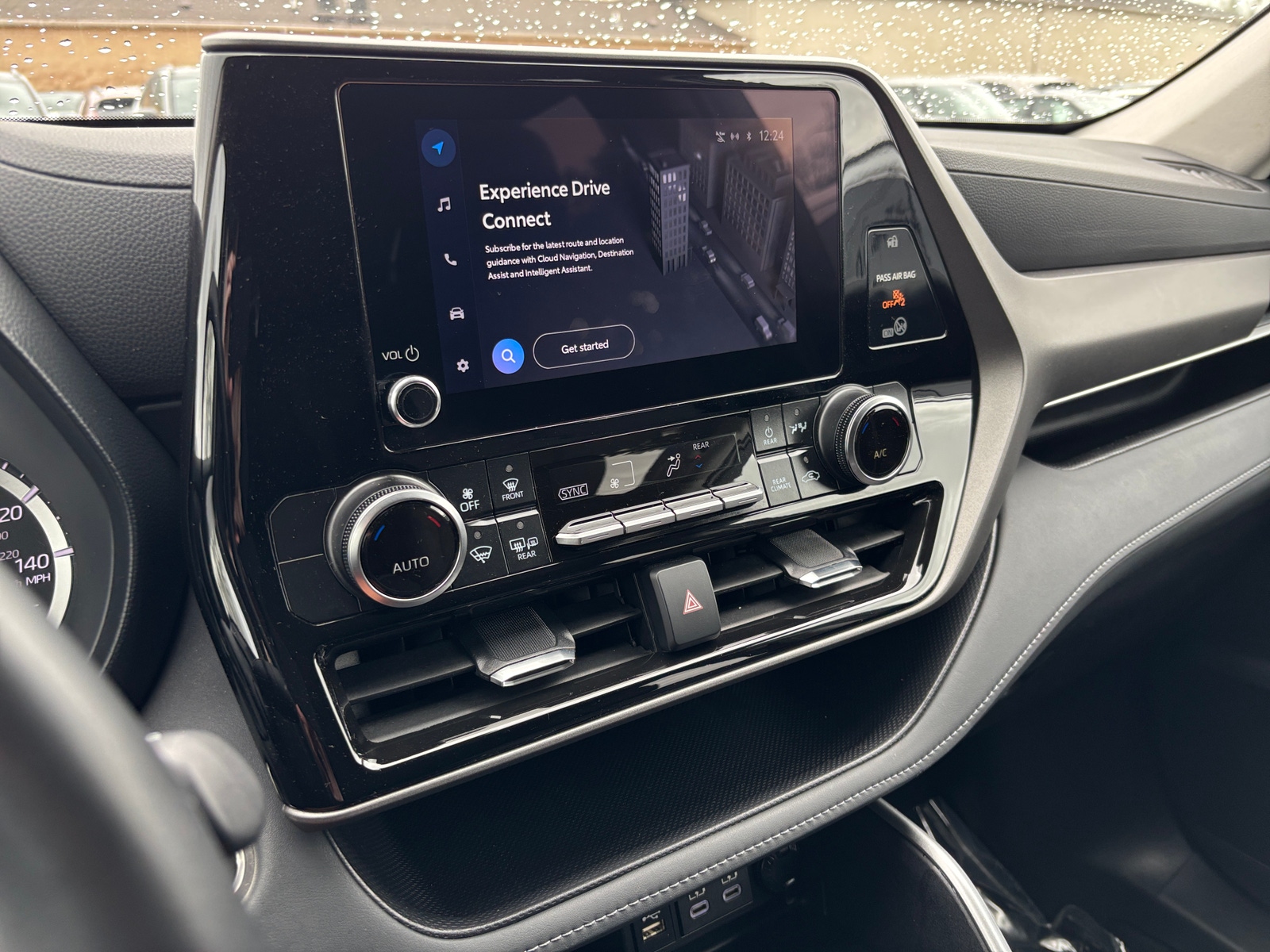 Thumbnail: 2025 Toyota Highlander - 4