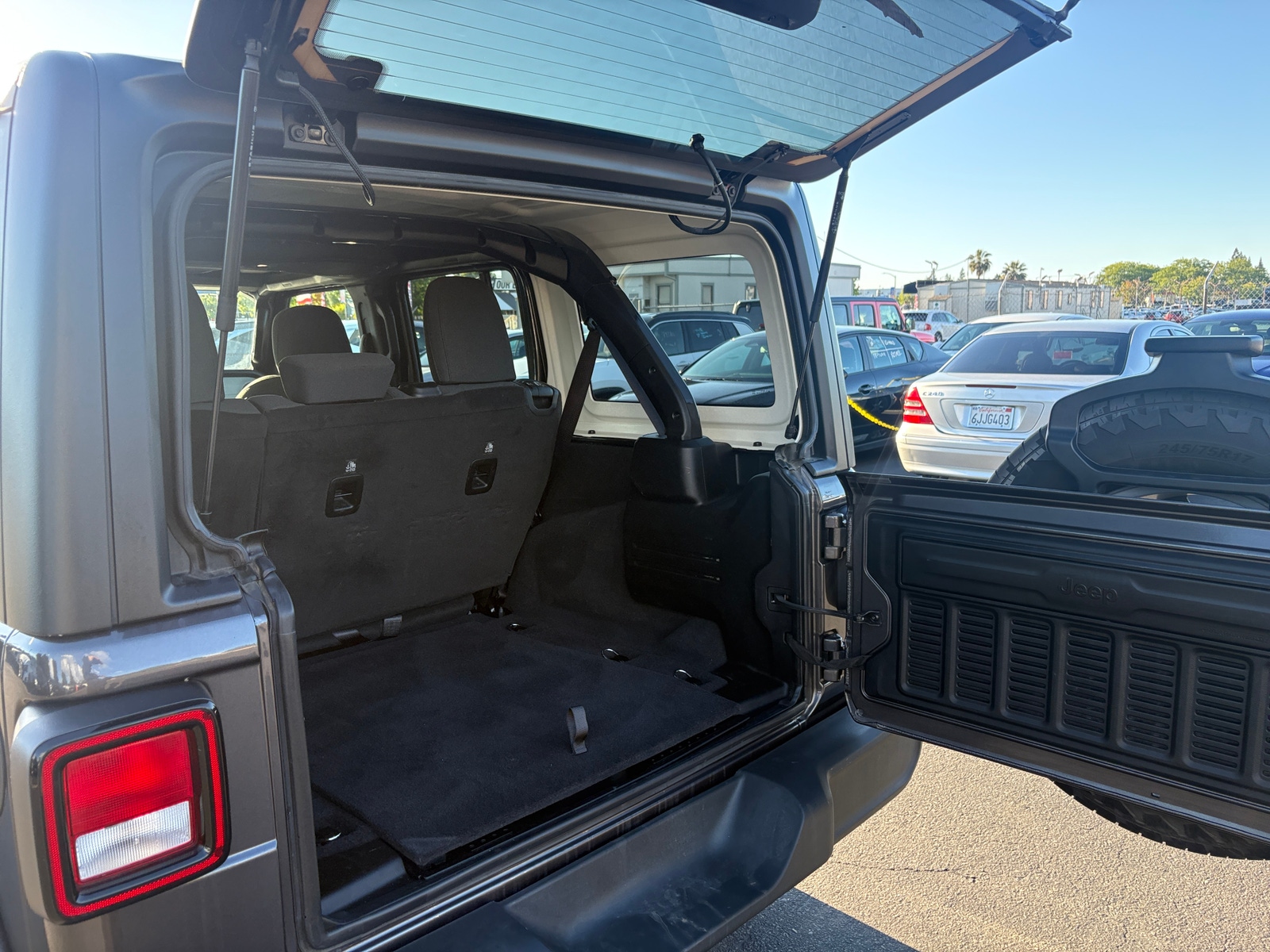 Thumbnail: 2025 Jeep Wrangler - 6