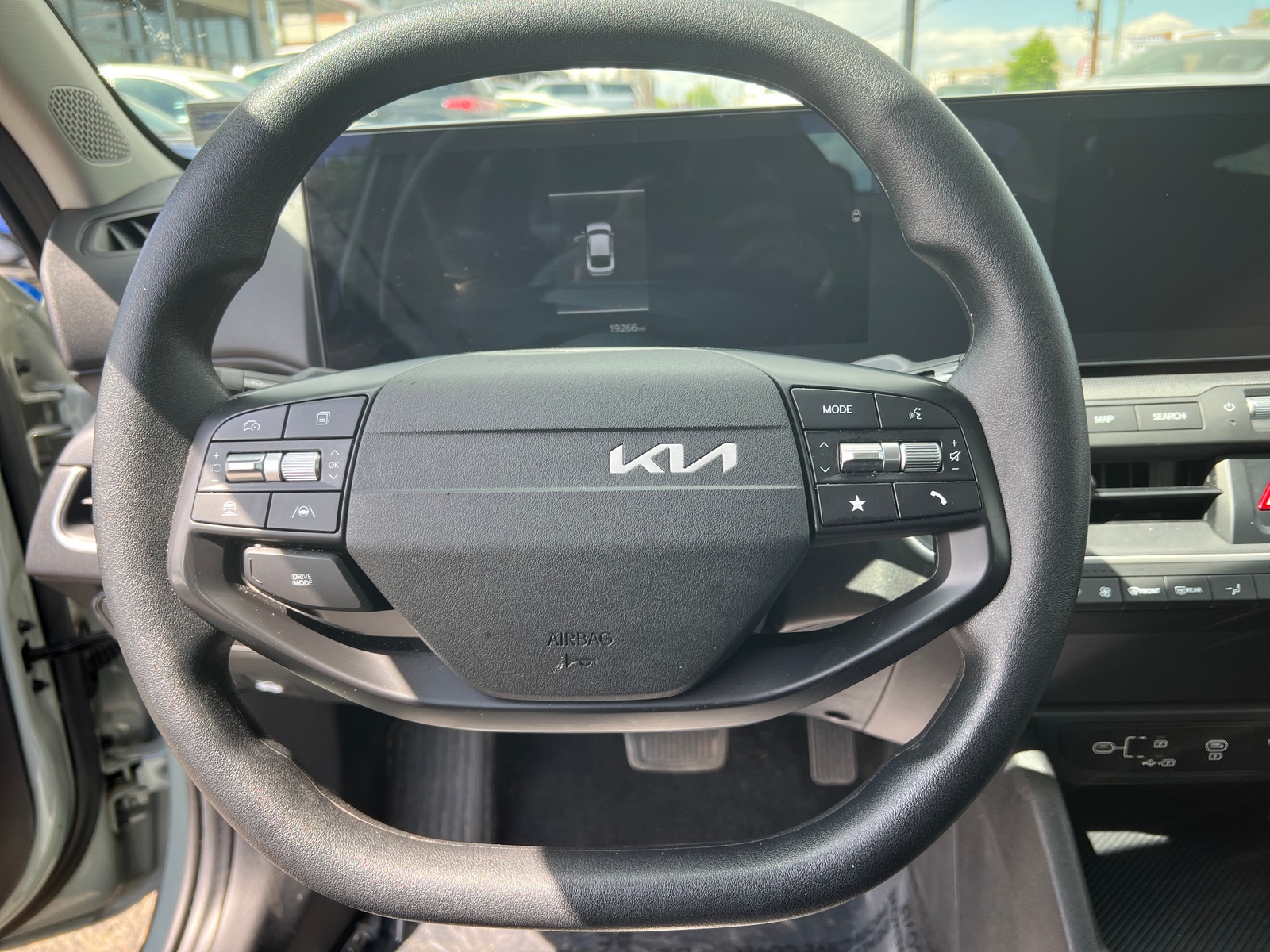 Thumbnail: 2025 Kia K4 - 4