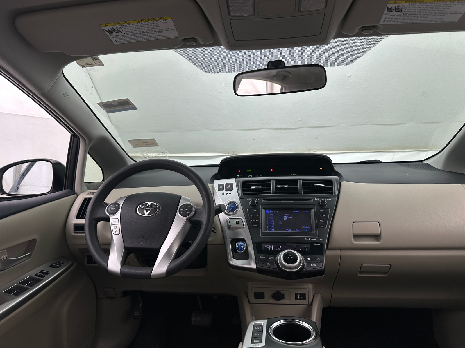 Thumbnail: 2012 Toyota Prius v - 3