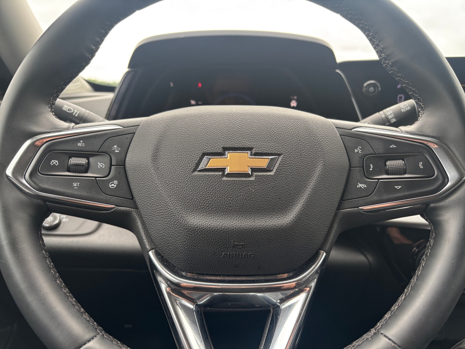 Thumbnail: 2025 Chevrolet Trax - 5