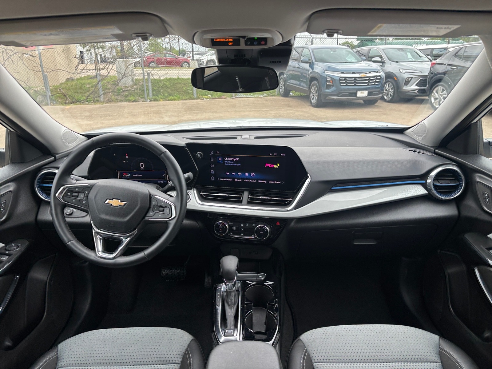 Thumbnail: 2025 Chevrolet Trax - 3