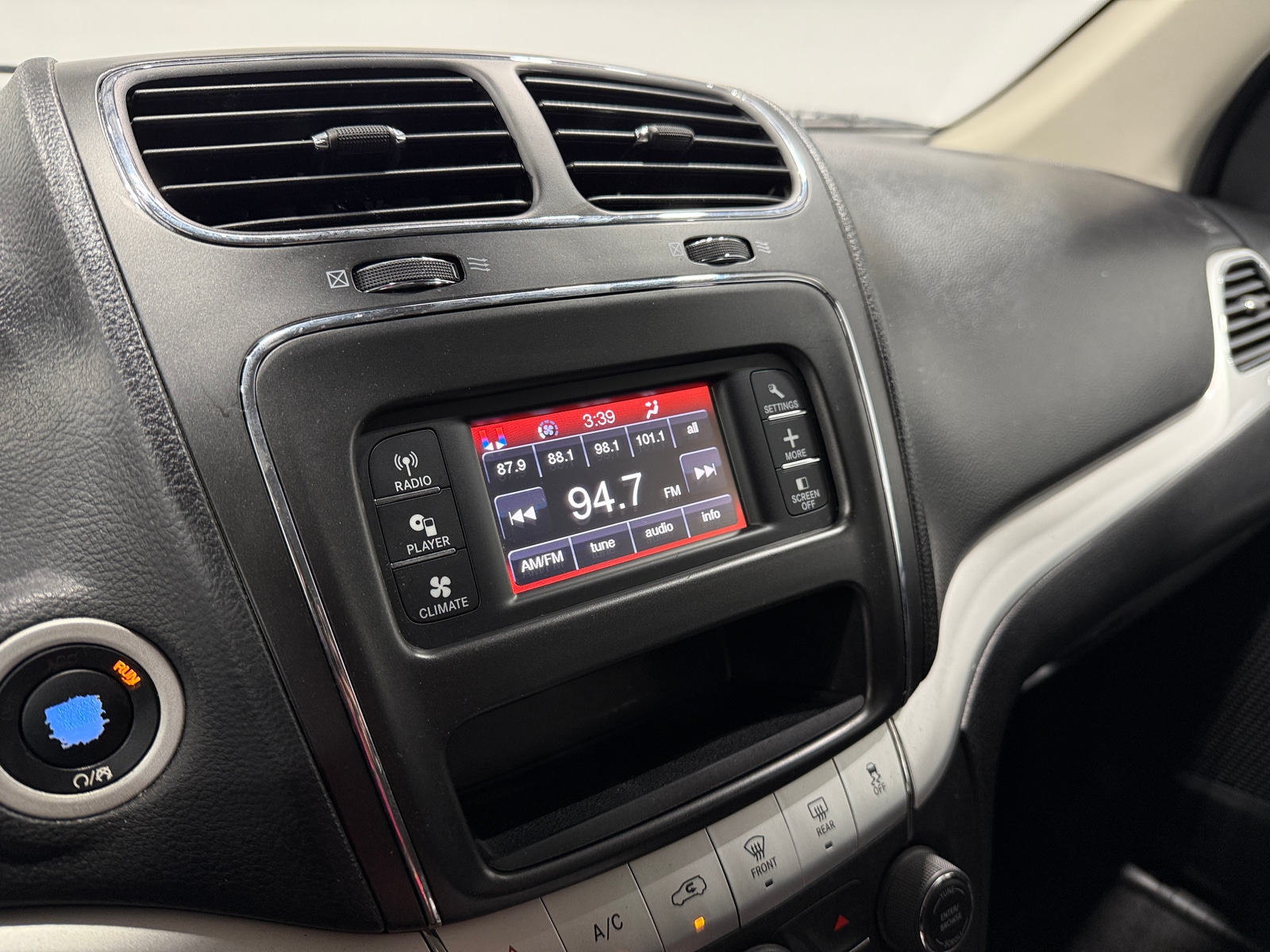 Thumbnail: 2019 Dodge Journey - 4