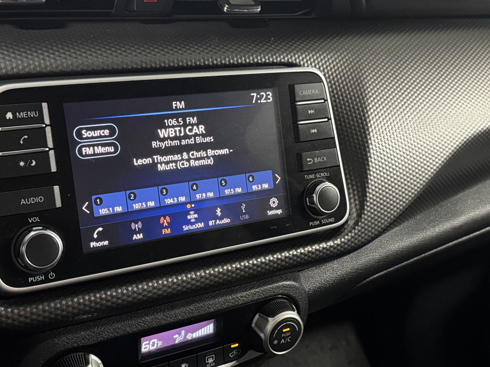 Thumbnail: 2019 Nissan Kicks - 4