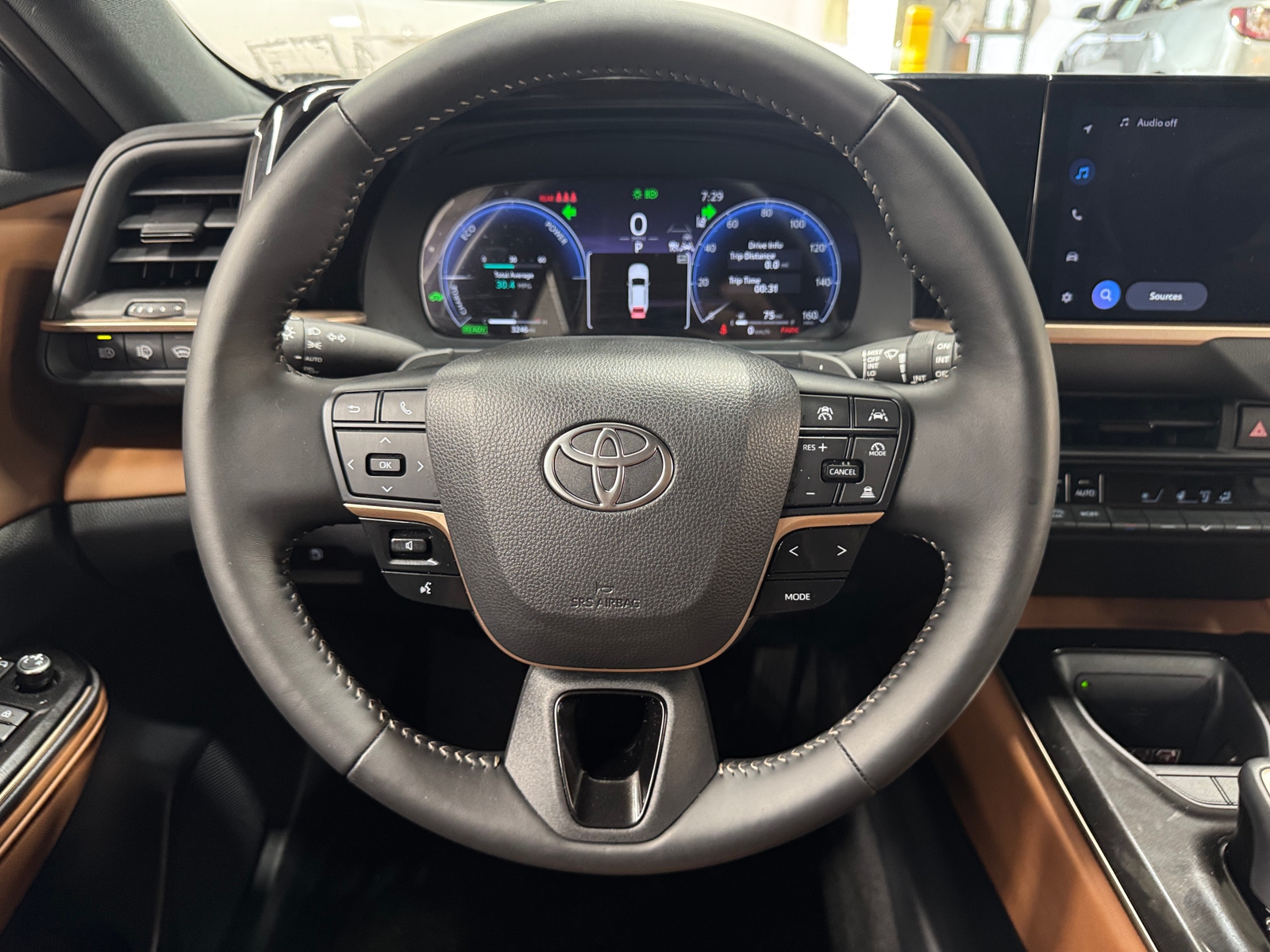 Thumbnail: 2025 Toyota Crown Signia - 4