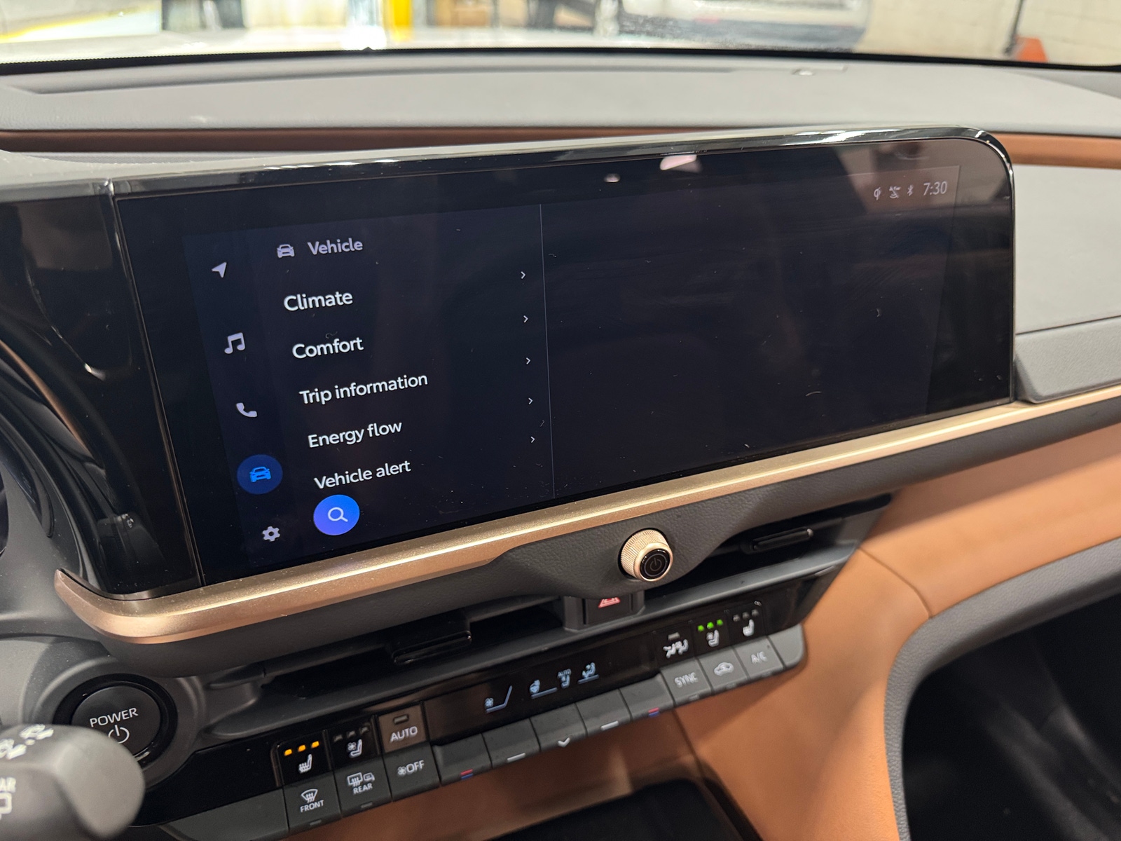 Thumbnail: 2025 Toyota Crown Signia - 3