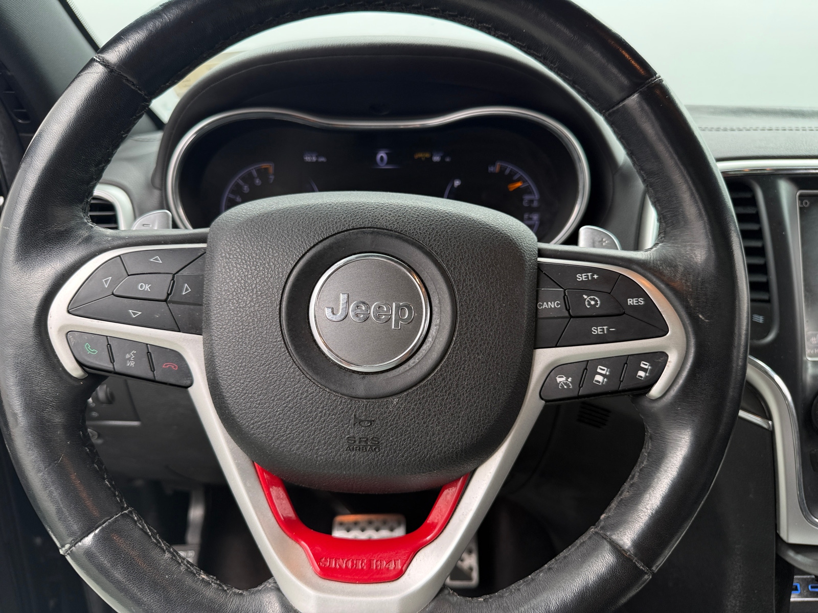 Thumbnail: 2016 Jeep Grand Cherokee - 4