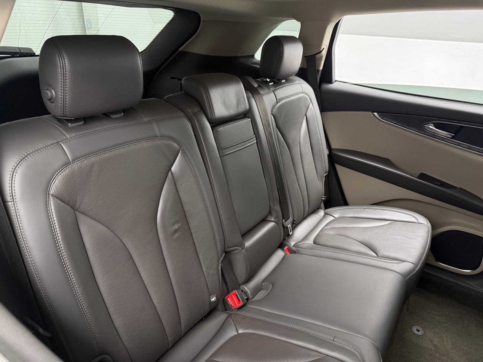 Thumbnail: 2020 Lincoln Nautilus - 5