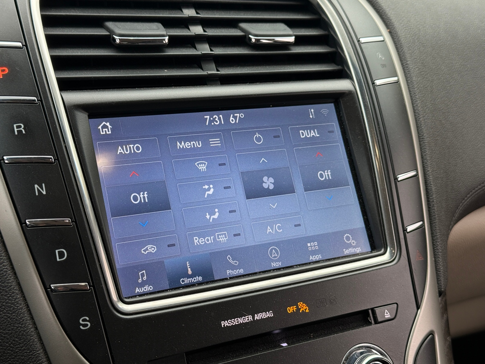 Thumbnail: 2020 Lincoln Nautilus - 3