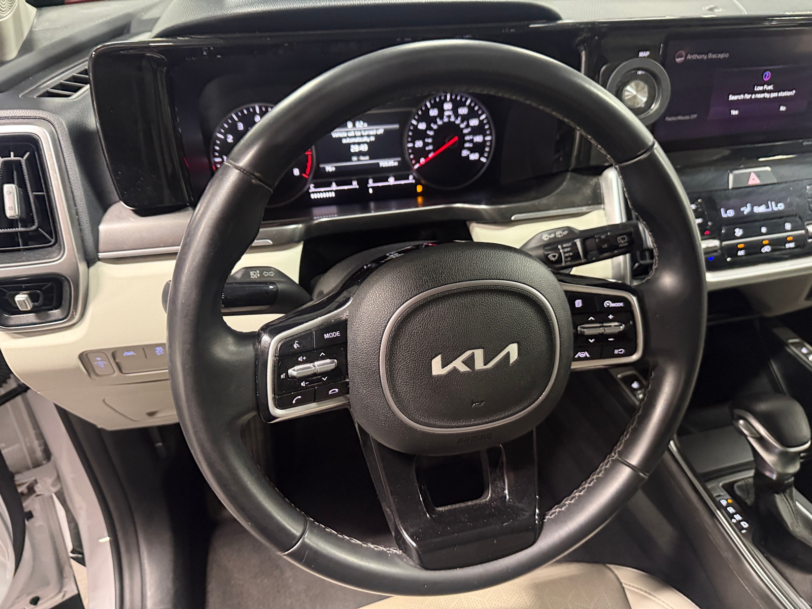 Thumbnail: 2022 Kia Sorento - 4