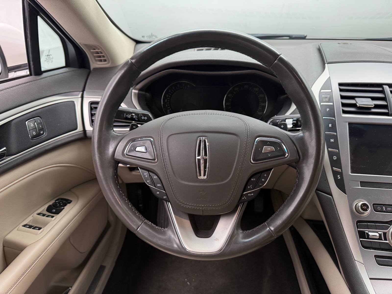 Thumbnail: 2019 Lincoln MKZ - 4