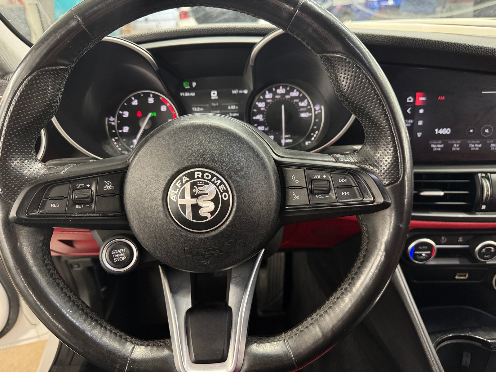 Thumbnail: 2020 Alfa Romeo Giulia - 4