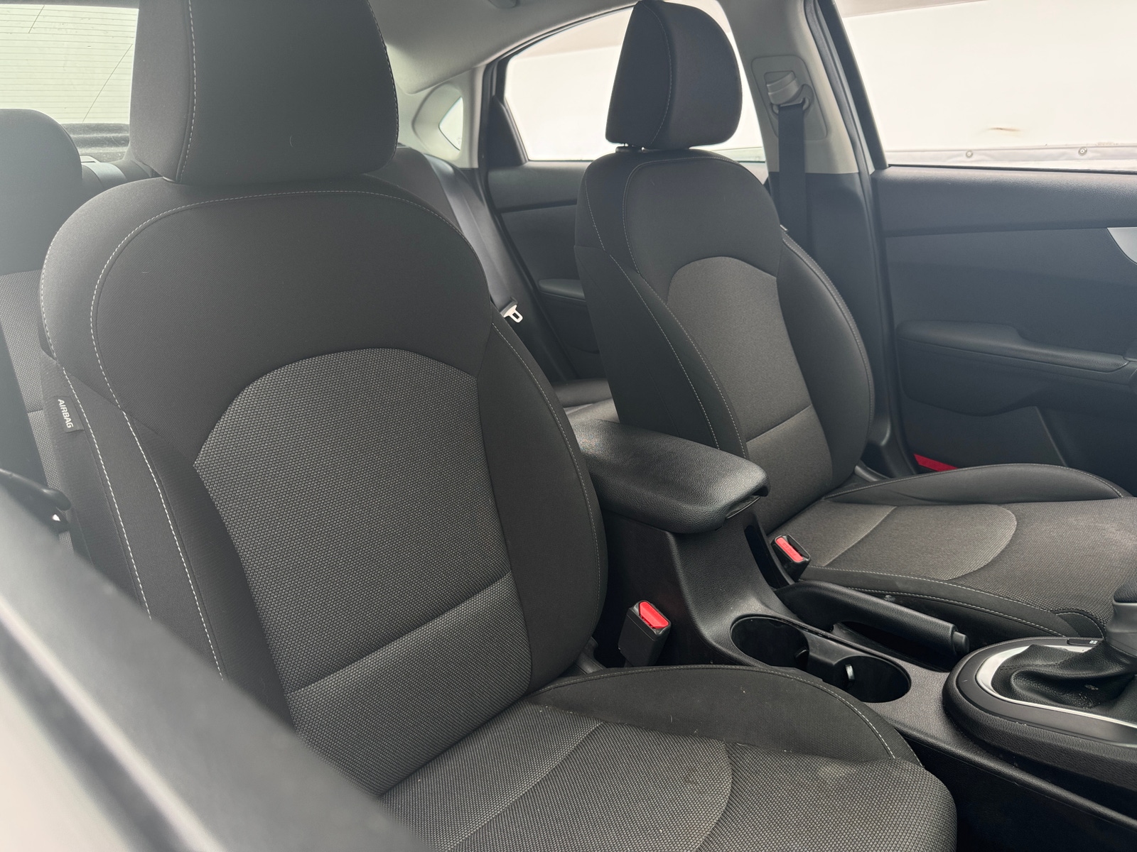 Thumbnail: 2022 Kia Forte - 2