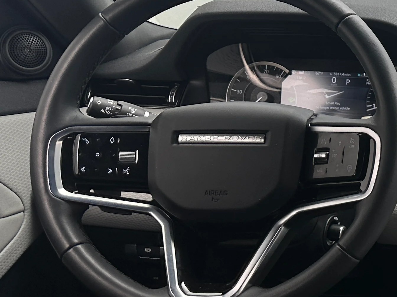 Thumbnail: 2023 Land Rover Range Rover Evoque - 4