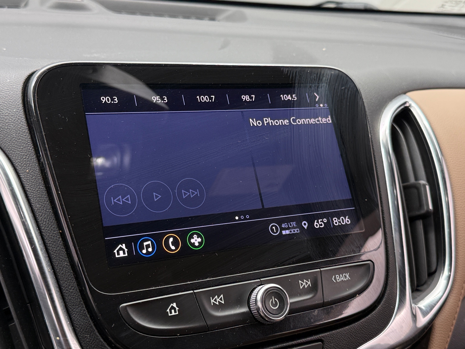 Thumbnail: 2022 Chevrolet Equinox - 3