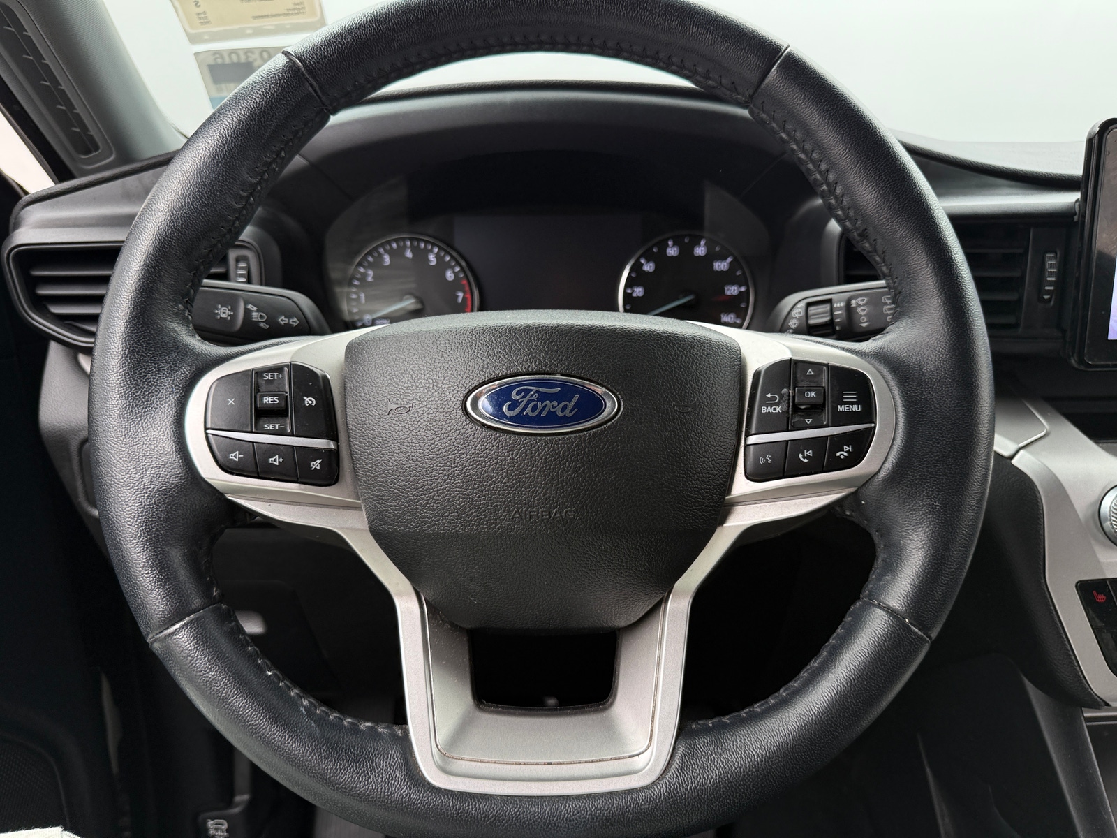 Thumbnail: 2022 Ford Explorer - 5