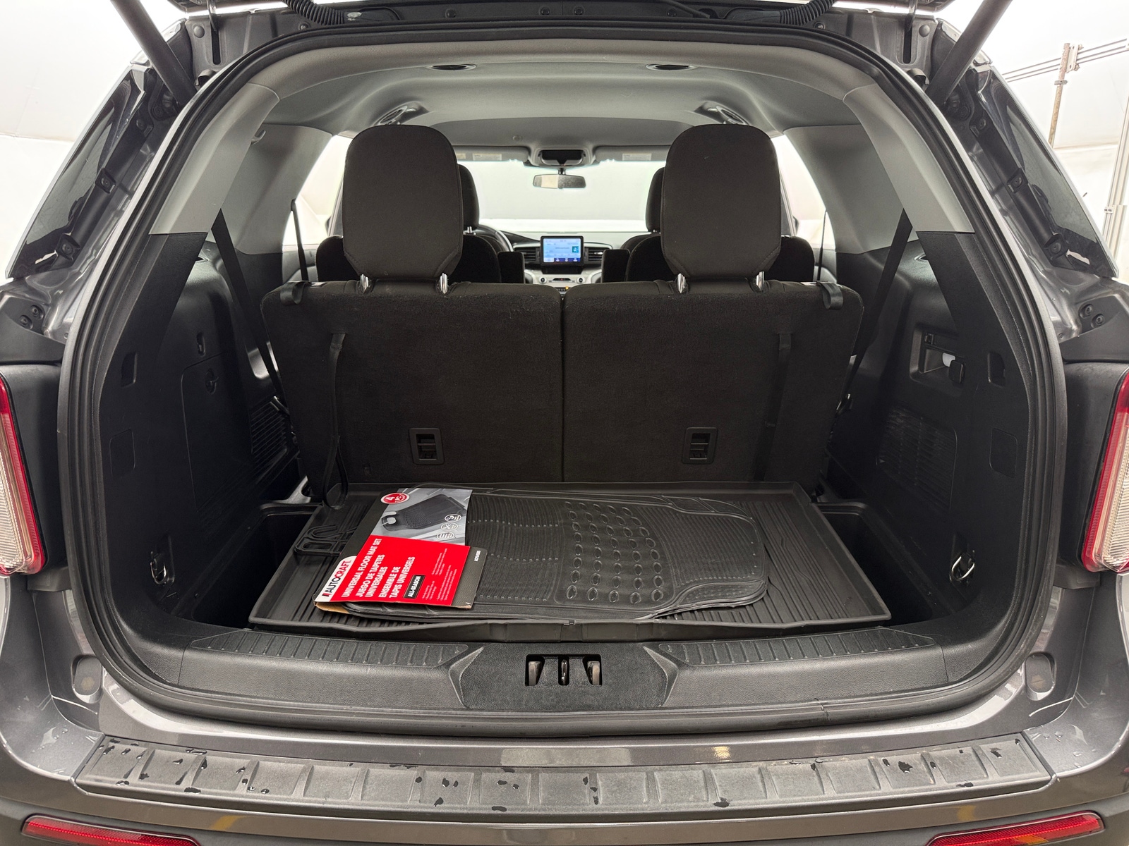 Thumbnail: 2022 Ford Explorer - 7