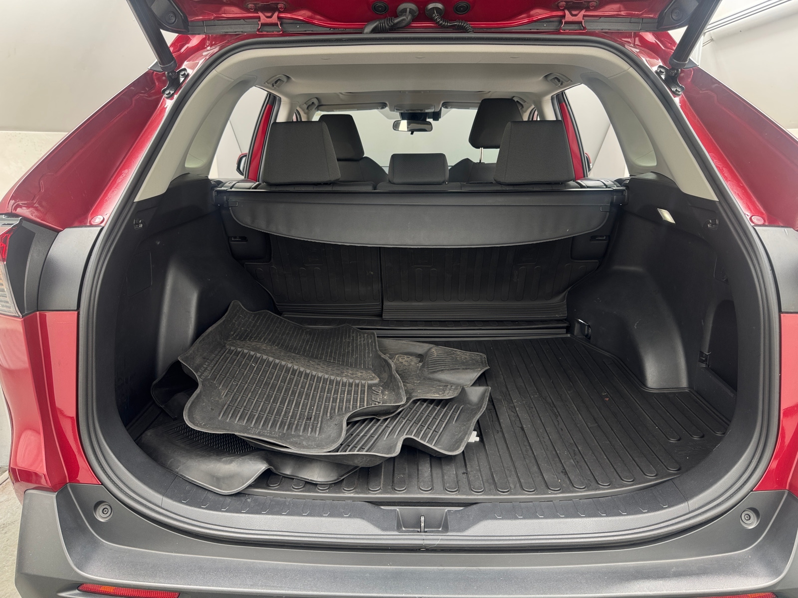 Thumbnail: 2022 Toyota RAV4 - 7