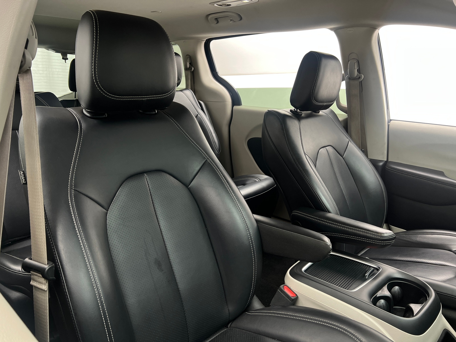 Thumbnail: 2024 Chrysler Pacifica - 2