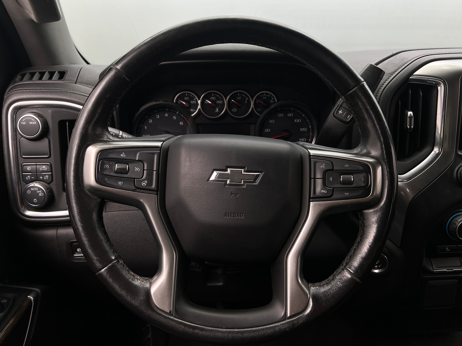 Thumbnail: 2021 Chevrolet Silverado 1500 - 5