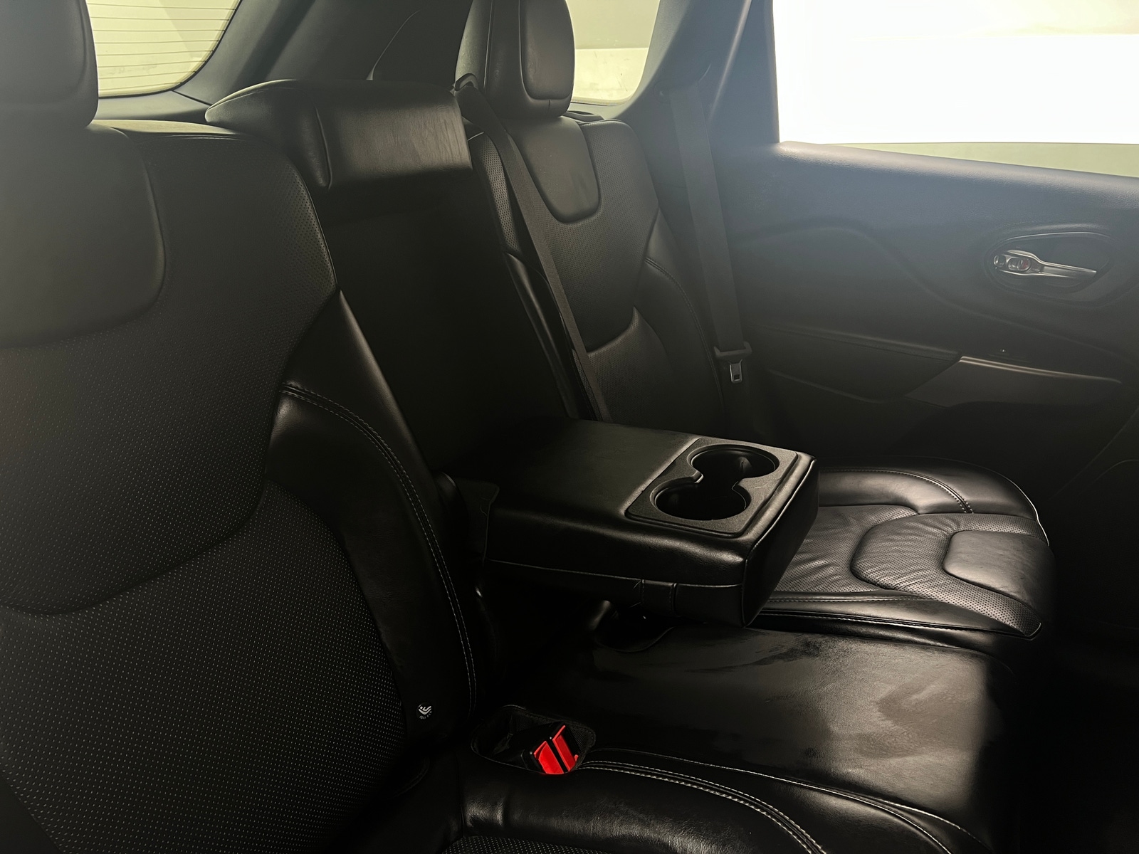 Thumbnail: 2019 Jeep Cherokee - 5