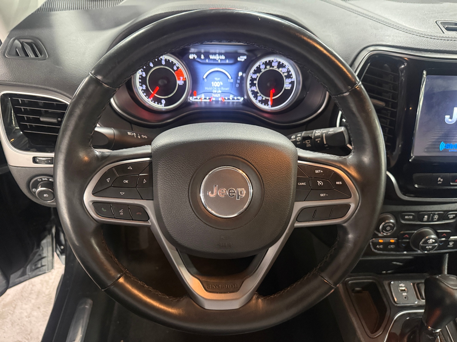 Thumbnail: 2019 Jeep Cherokee - 4